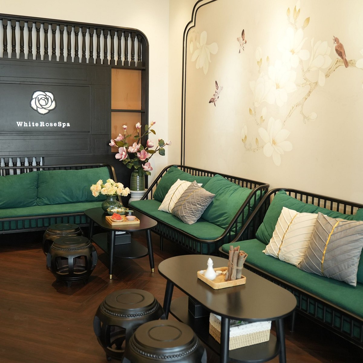 Relaxing ambiance of a spa room in Hoi An, offering traditional Vietnamese massage, a rejuvenating thing to do in Hoi An.